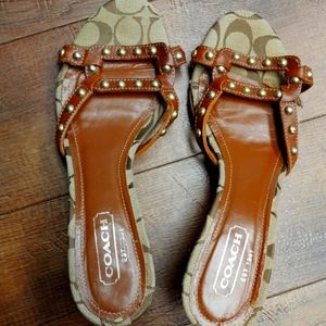 Coach sandal as 7 1/2